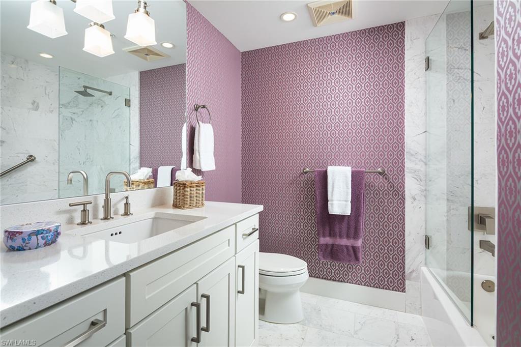 ESMERALDA ON EIGHTH - Residential