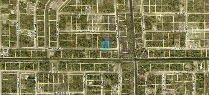 Owner has two other lots next to this for sale as well. 855 and 857 Ashland. Excellent opportunity to build your new home in an area with other new construction homes being built. Just a short drive to Fort Myers and Punta Gorda airports, two spring training facilities and beaches!