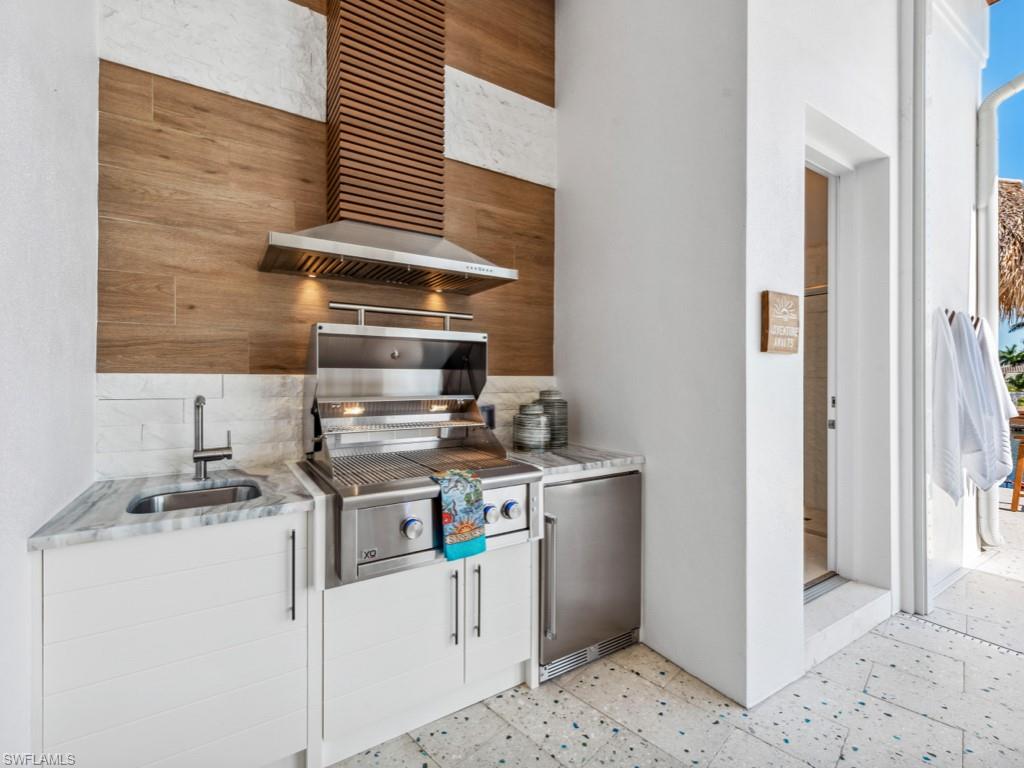 MARCO ISLAND - Residential