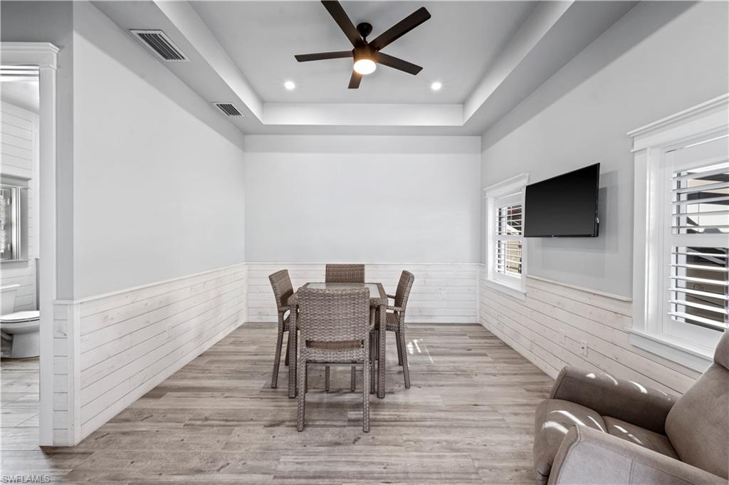 GOLDEN PALMS LUXURY MOTORCOACH RESORT - Land