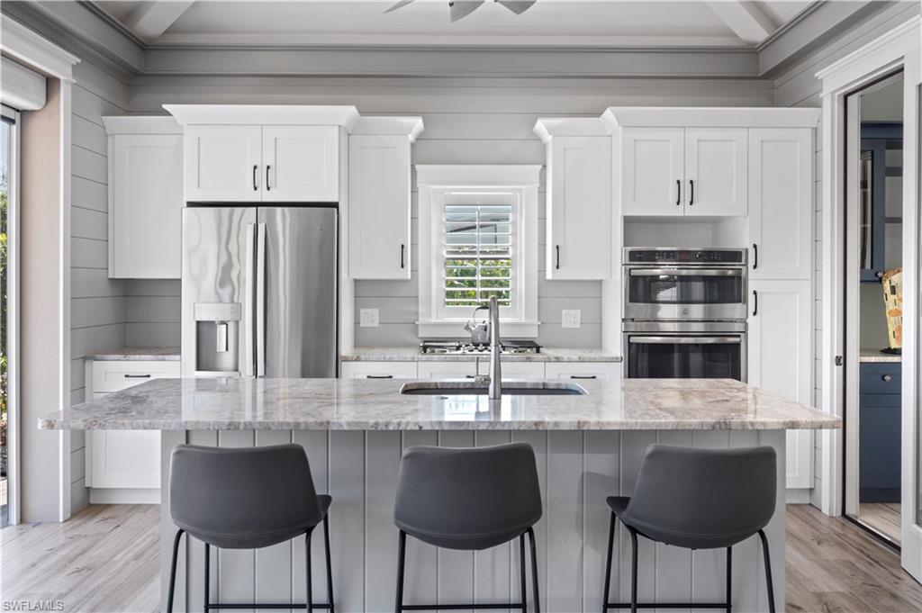 GOLDEN PALMS LUXURY MOTORCOACH RESORT - Land