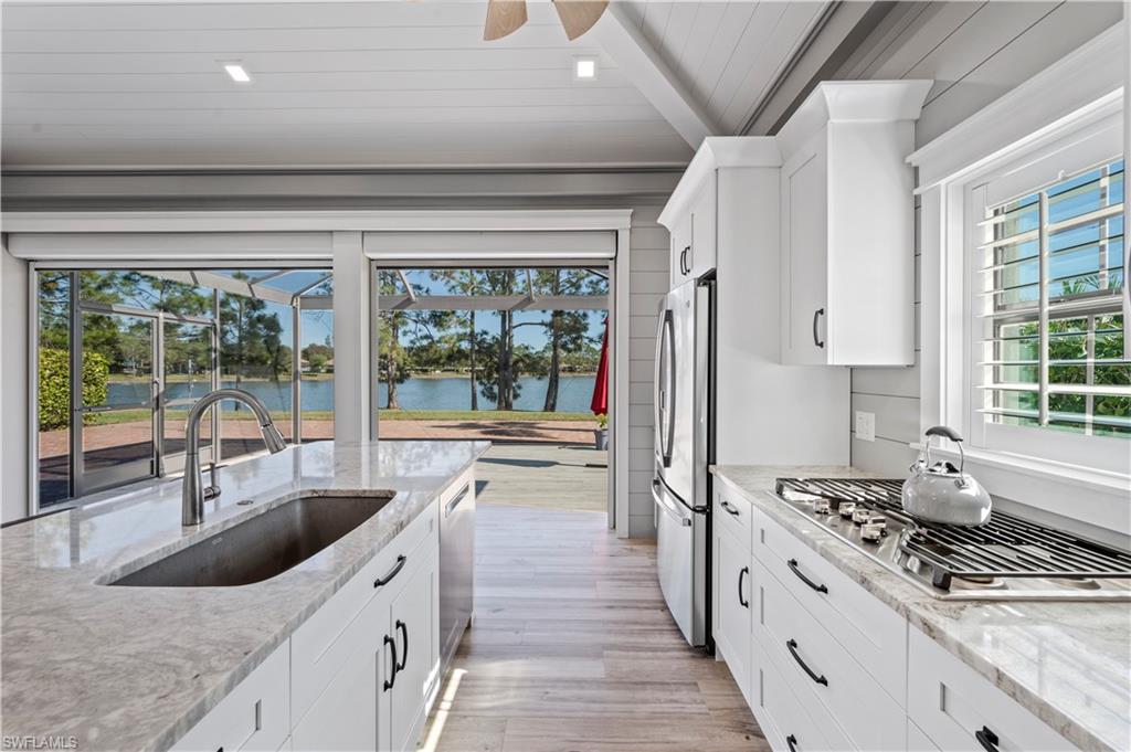 GOLDEN PALMS LUXURY MOTORCOACH RESORT - Land