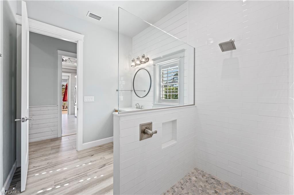 GOLDEN PALMS LUXURY MOTORCOACH RESORT - Land