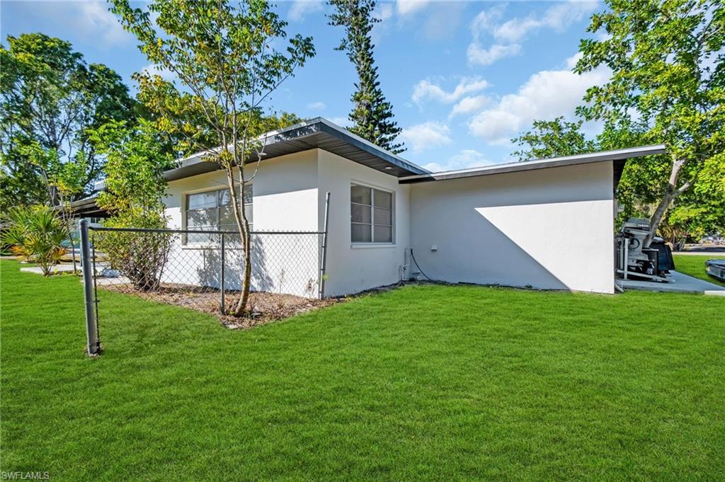 FORT MYERS SHORES - Residential