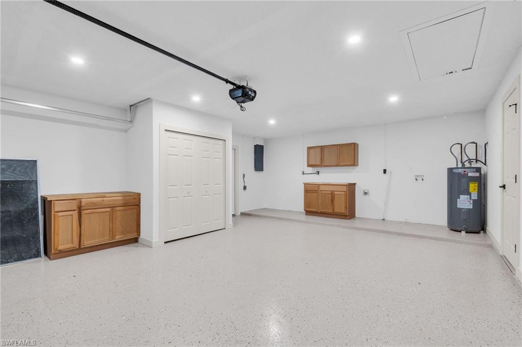 FORT MYERS SHORES - Residential