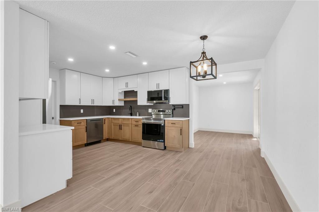 FORT MYERS SHORES - Residential