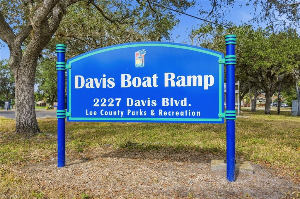 FORT MYERS SHORES - Residential