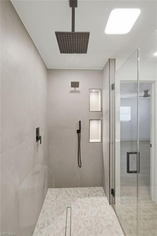 FORT MYERS SHORES - Residential