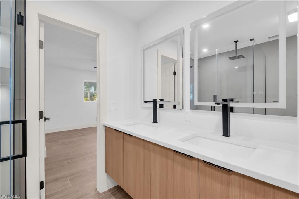 FORT MYERS SHORES - Residential