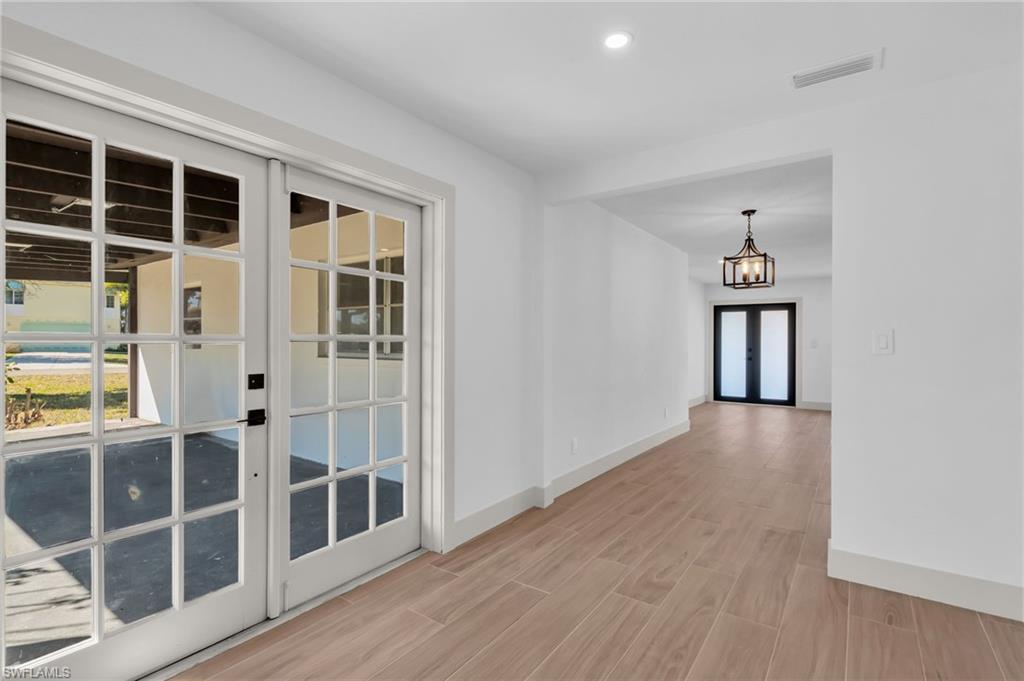 FORT MYERS SHORES - Residential