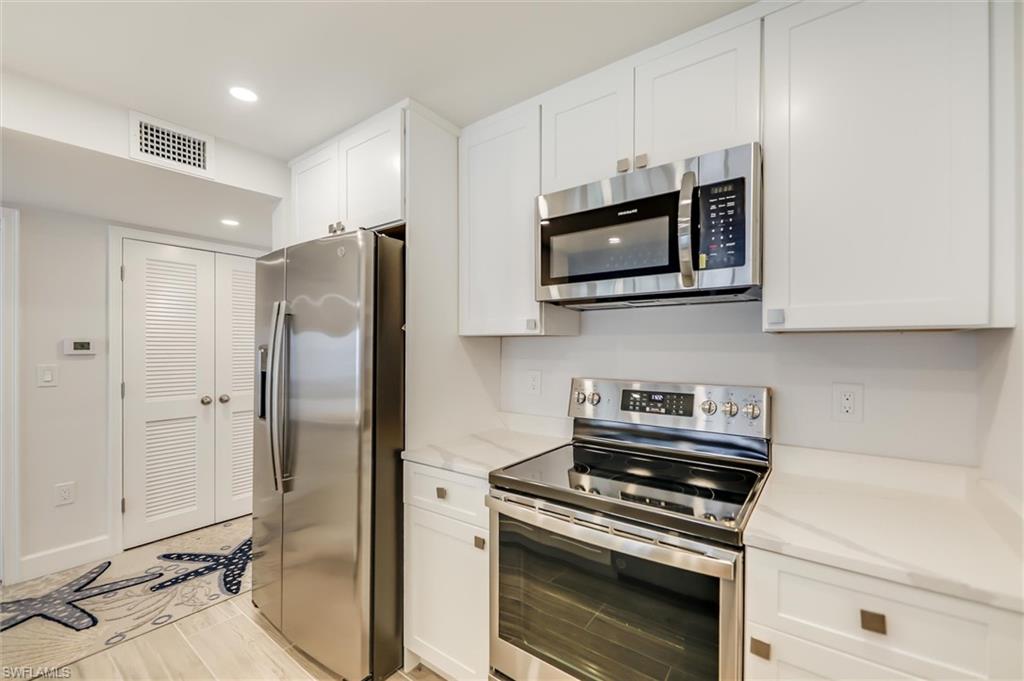 MARINER POINTE CONDO - Residential Lease