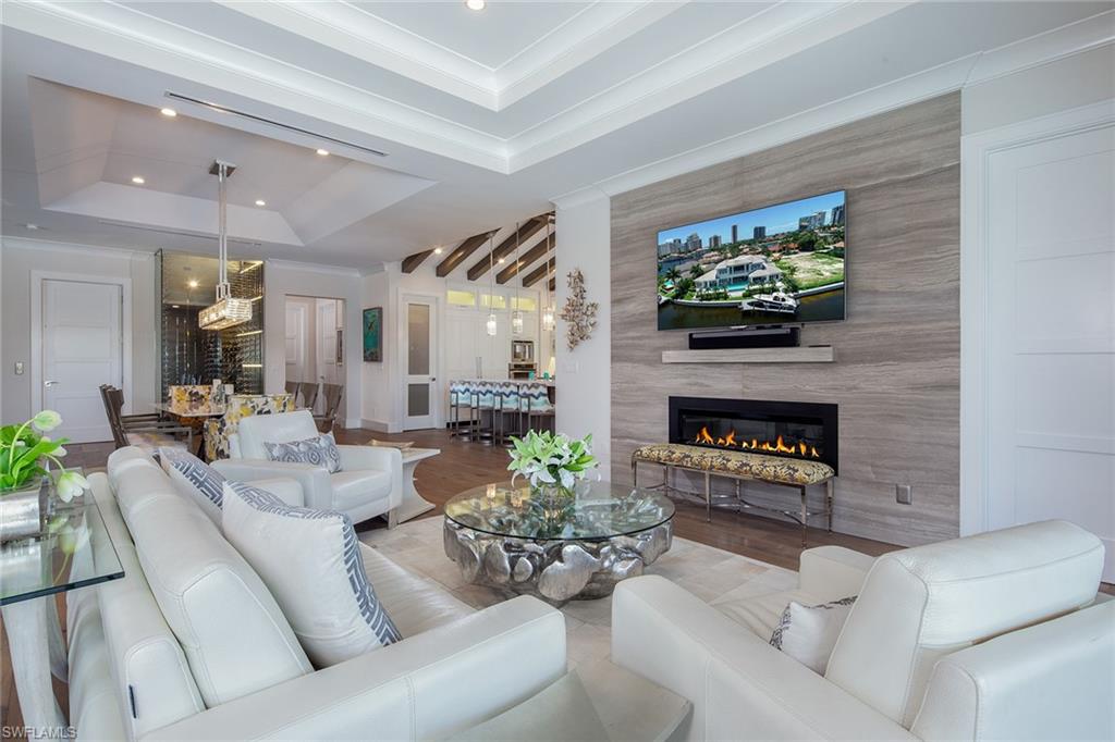 PARK SHORE - Residential