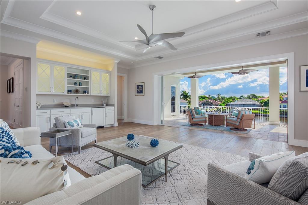 PARK SHORE - Residential