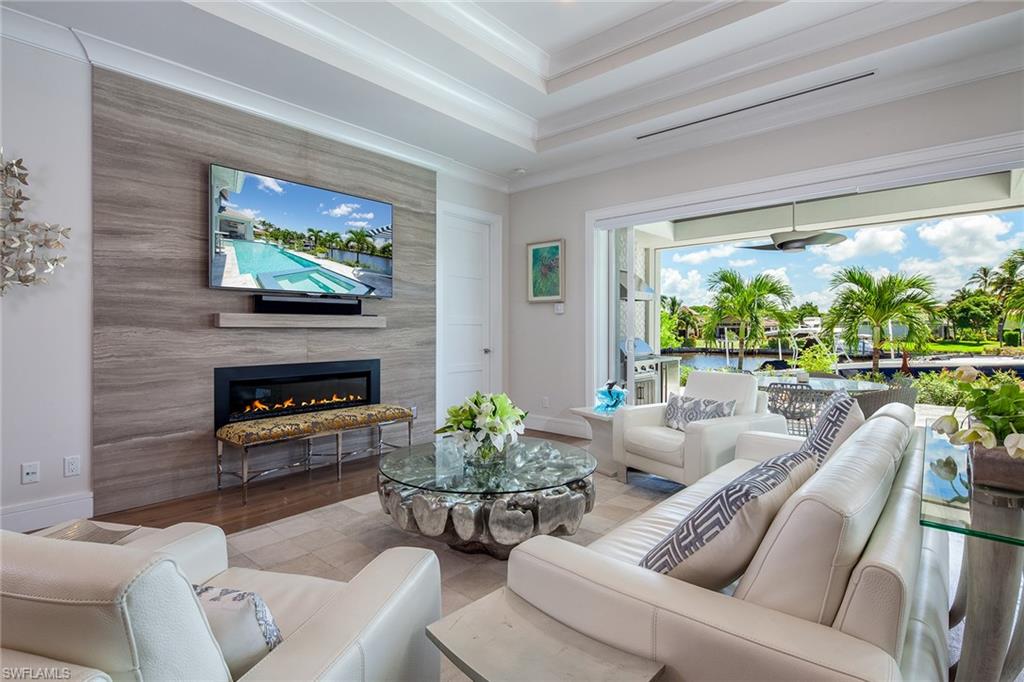 PARK SHORE - Residential