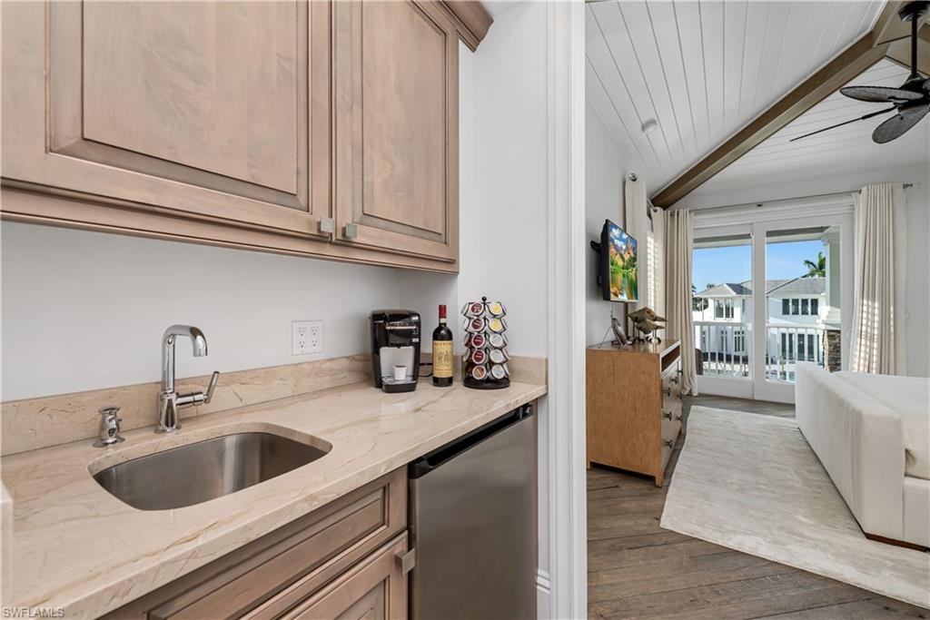 ROYAL HARBOR - Residential