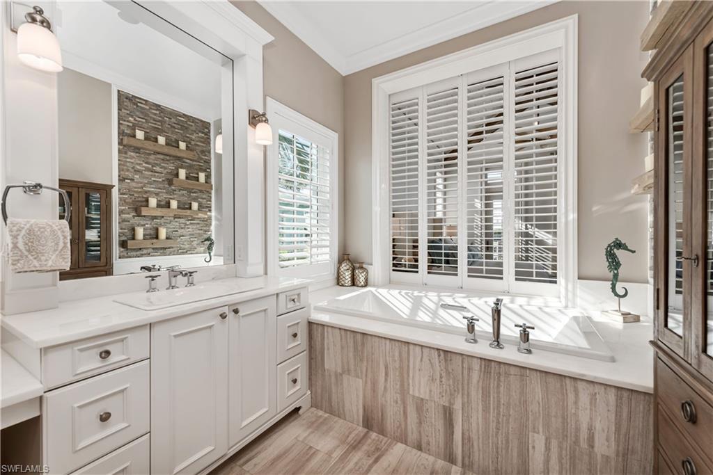 ROYAL HARBOR - Residential