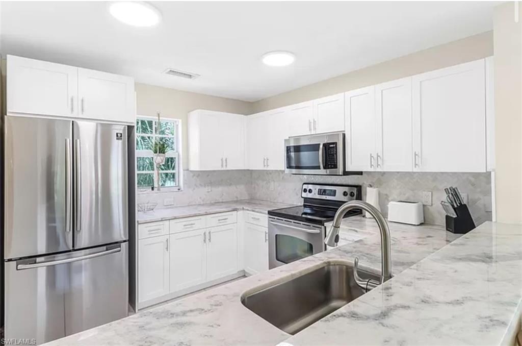 BOTANICAL PLACE - Residential Lease