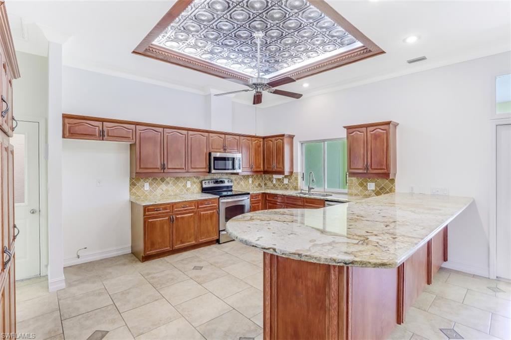 GOLDEN GATE ESTATES - Residential