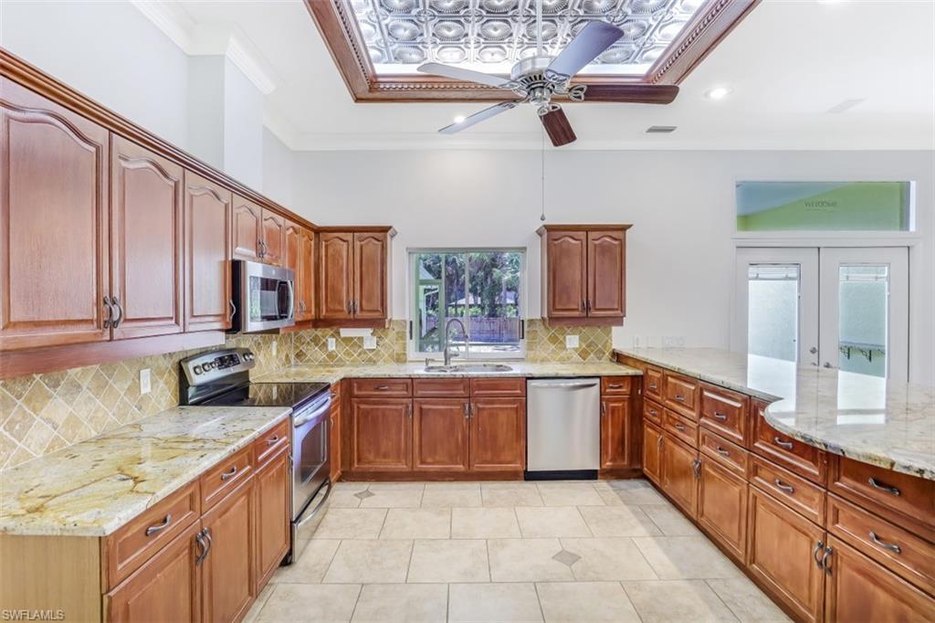 GOLDEN GATE ESTATES - Residential