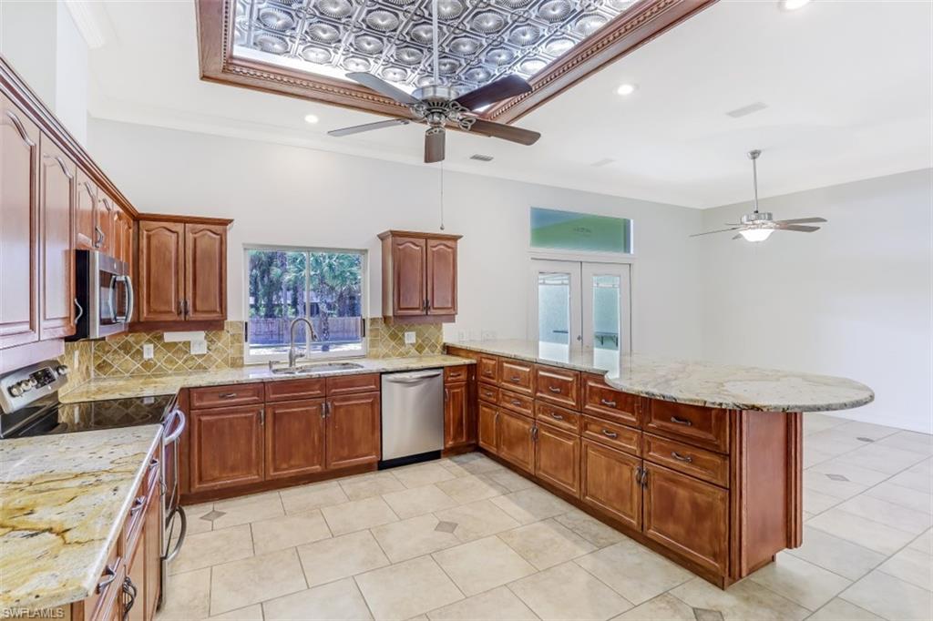 GOLDEN GATE ESTATES - Residential