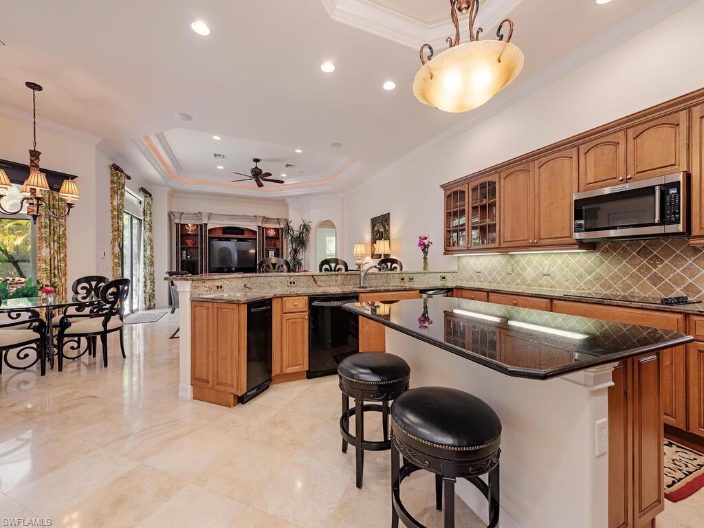 MOORINGS - Residential