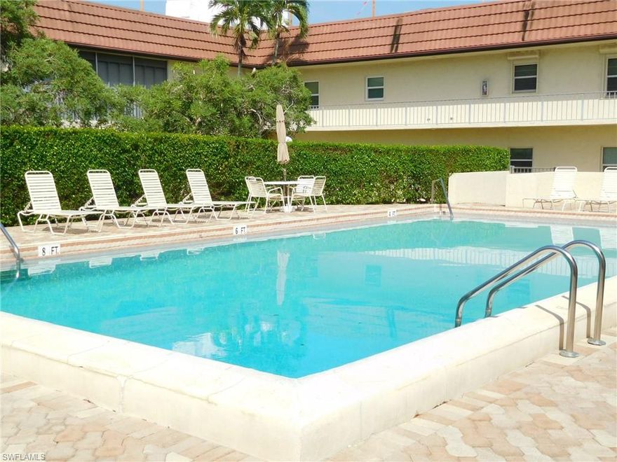 SELLER NEEDS THIS GONE, JUST REDUCED!!!  LOCATION LOCATION!, WEST of 41!! This turnkey furnished 2 bedroom condo is 1 block away from Fresh Market, Starbucks or Home Goods and only 1/2 mile bike ride to beach.  Downtown 5th Ave just a 10 minute drive.  This is a perfect vacation home or rental, offered turnkey.  Newer A/C (2013) and stove.  New roof for all buildings,  Add your own finishing touches or upgrades.  Move in ready!
Willows is a small quiet enclave community consisting of 22 units located in Park Shore.  Optional membership in the Park Shore Beach Association is available for a nominal fee