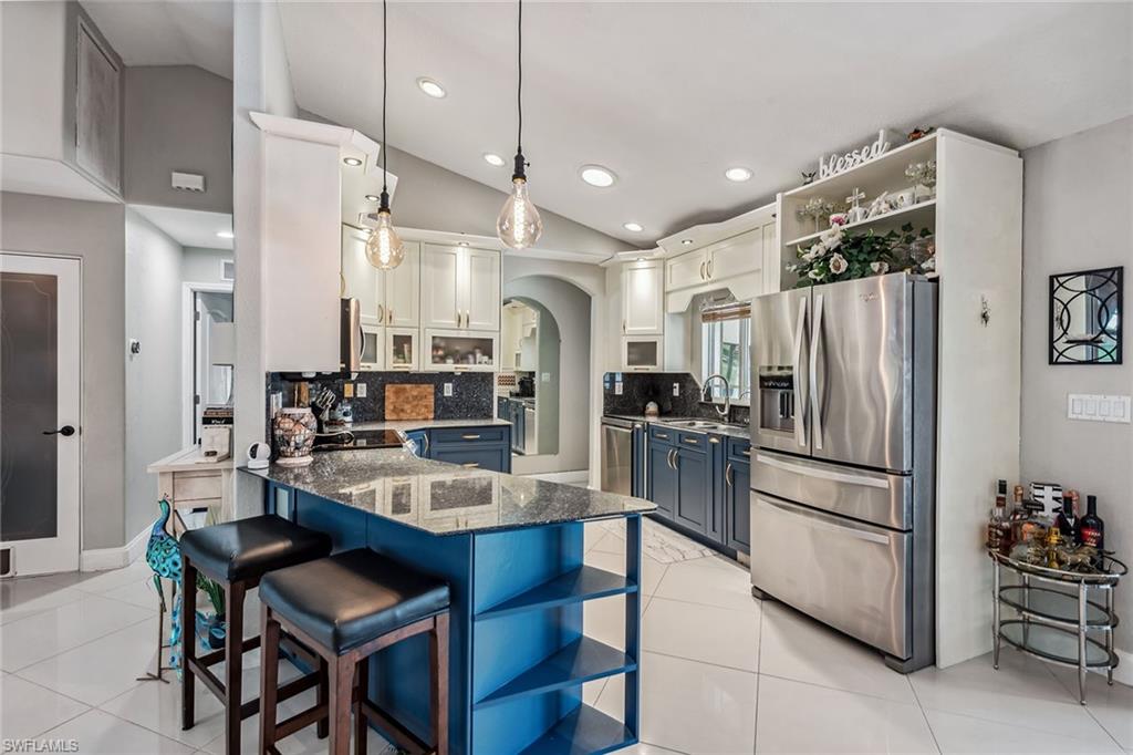 GOLDEN GATE ESTATES - Residential