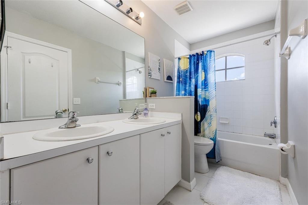 CORAL LAKES - Residential