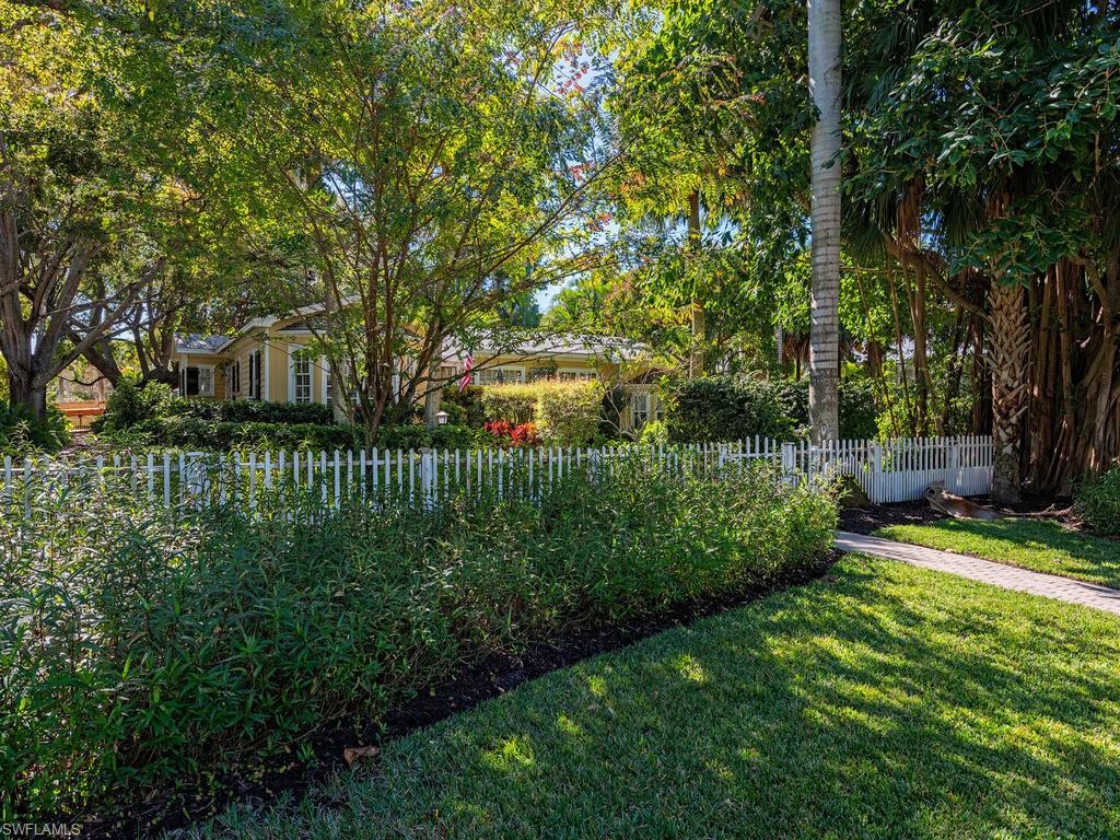 OLDE NAPLES - Residential