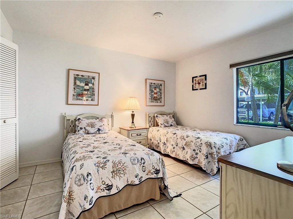 VILLAGES - Residential