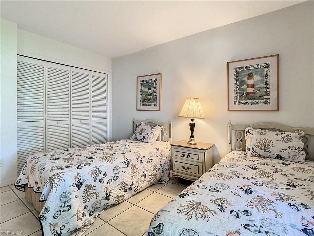 VILLAGES - Residential