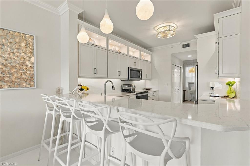 4650 Yacht Harbor DR 124