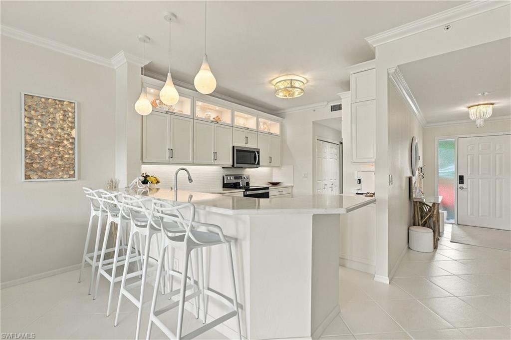 4650 Yacht Harbor DR 124