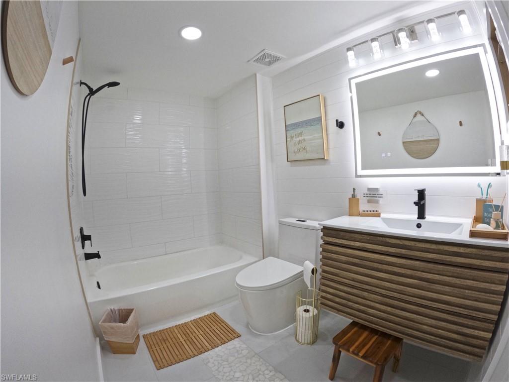 THE ENCLAVE AT NAPLES - Residential Lease