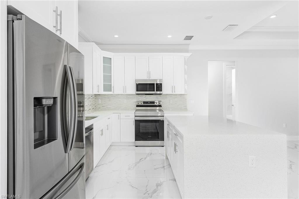 GOLDEN GATE ESTATES - Residential