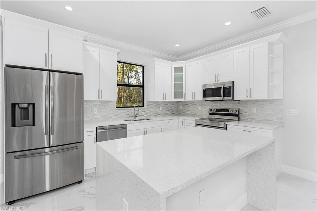 GOLDEN GATE ESTATES - Residential