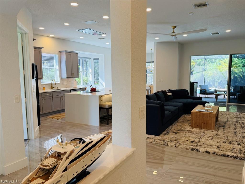 CARLTON LAKES - Residential Lease