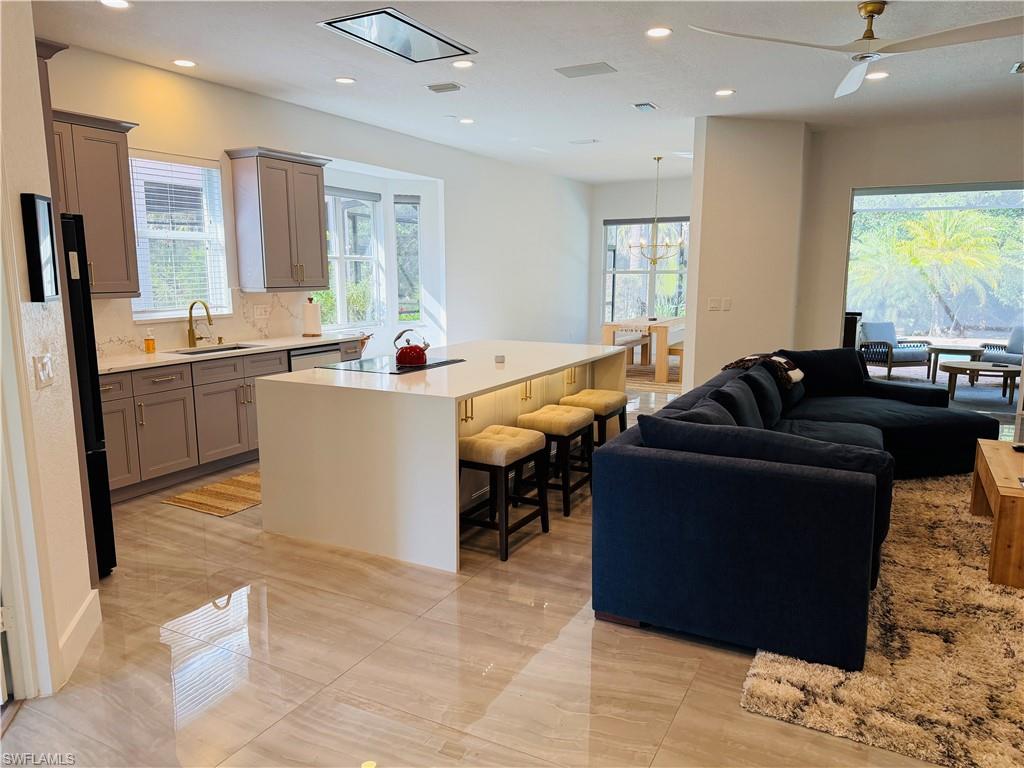 CARLTON LAKES - Residential Lease