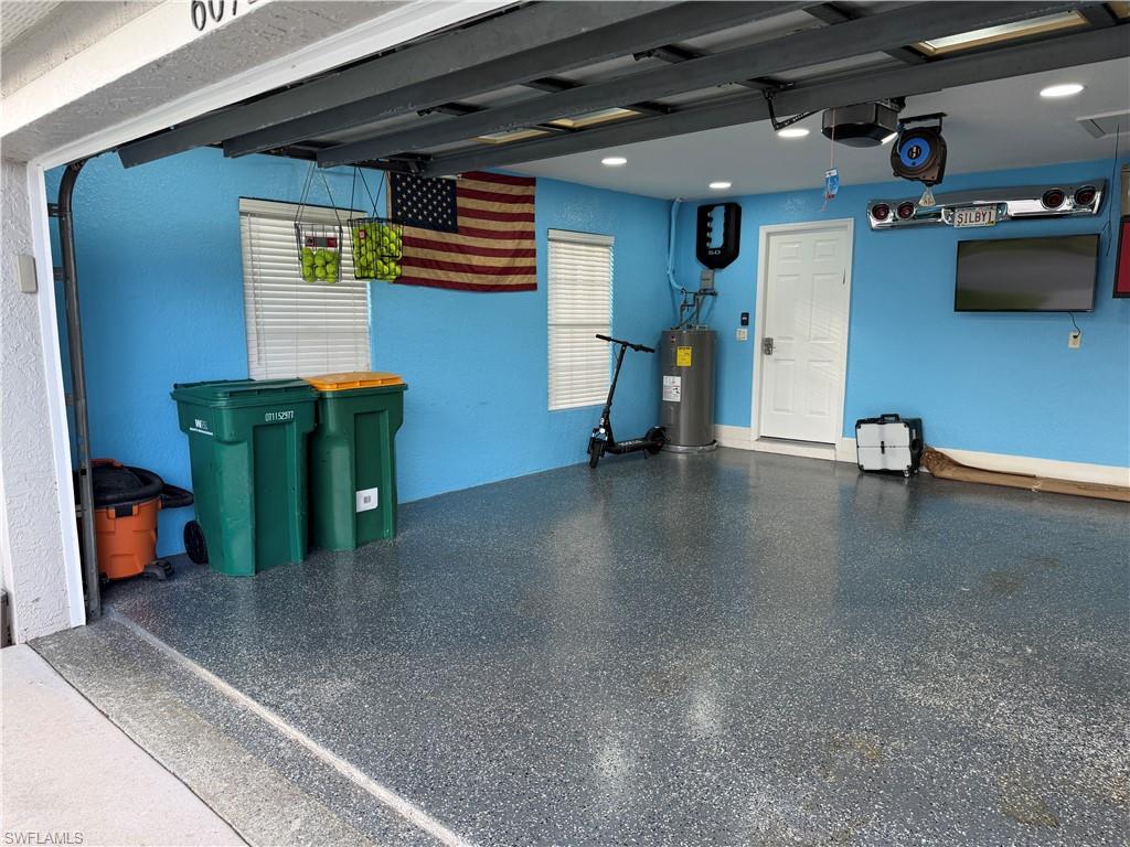 CARLTON LAKES - Residential Lease