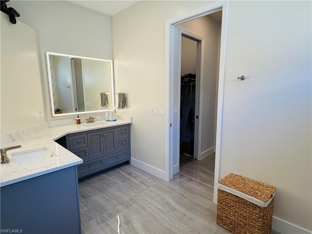 CARLTON LAKES - Residential Lease