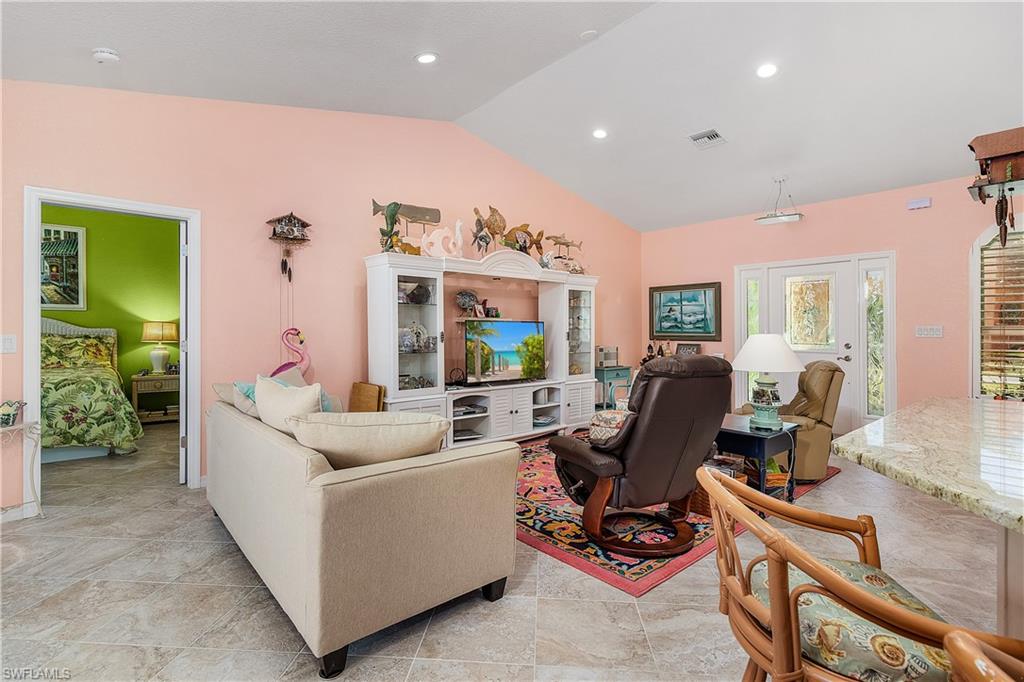 CHARLOTTE SHORES - Residential