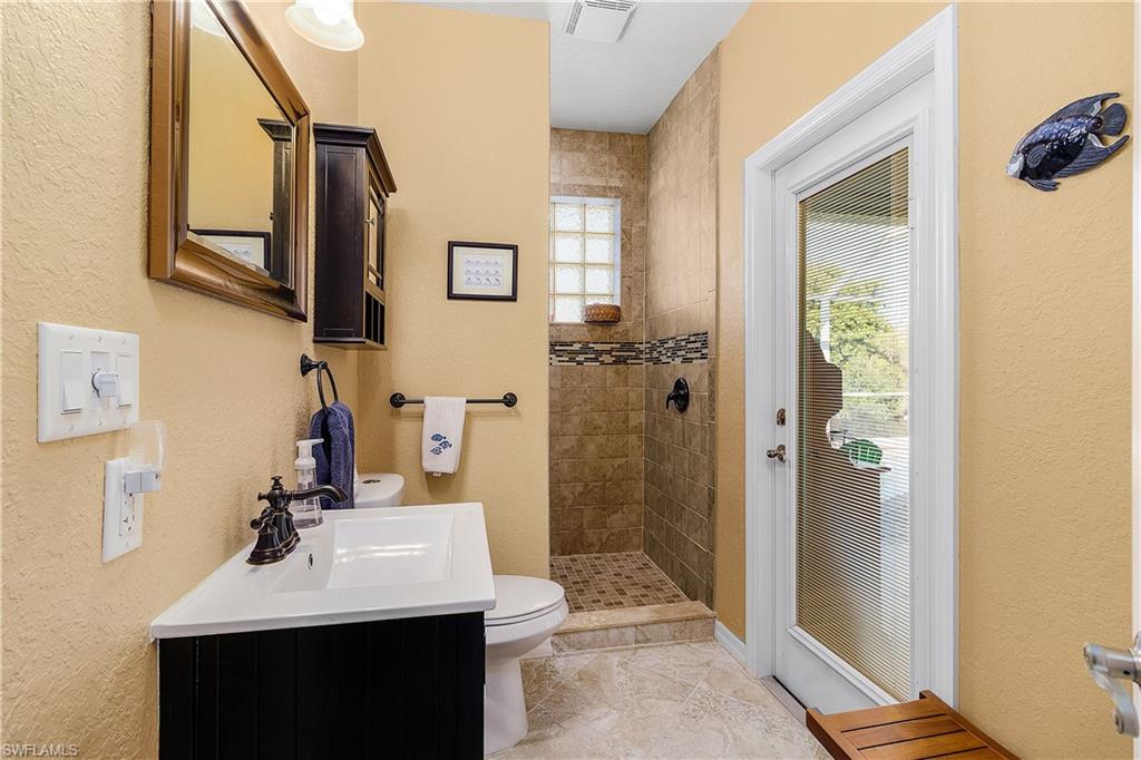 CHARLOTTE SHORES - Residential