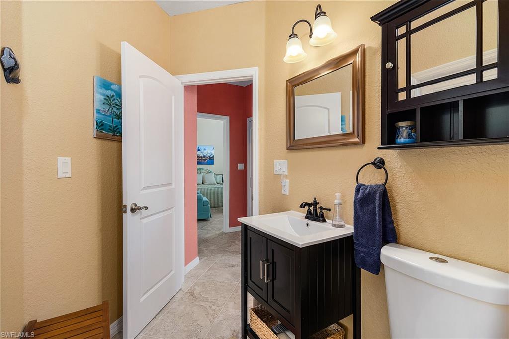 CHARLOTTE SHORES - Residential