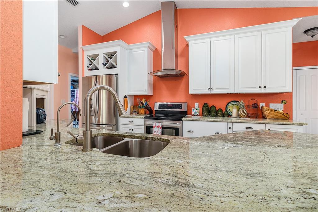 CHARLOTTE SHORES - Residential