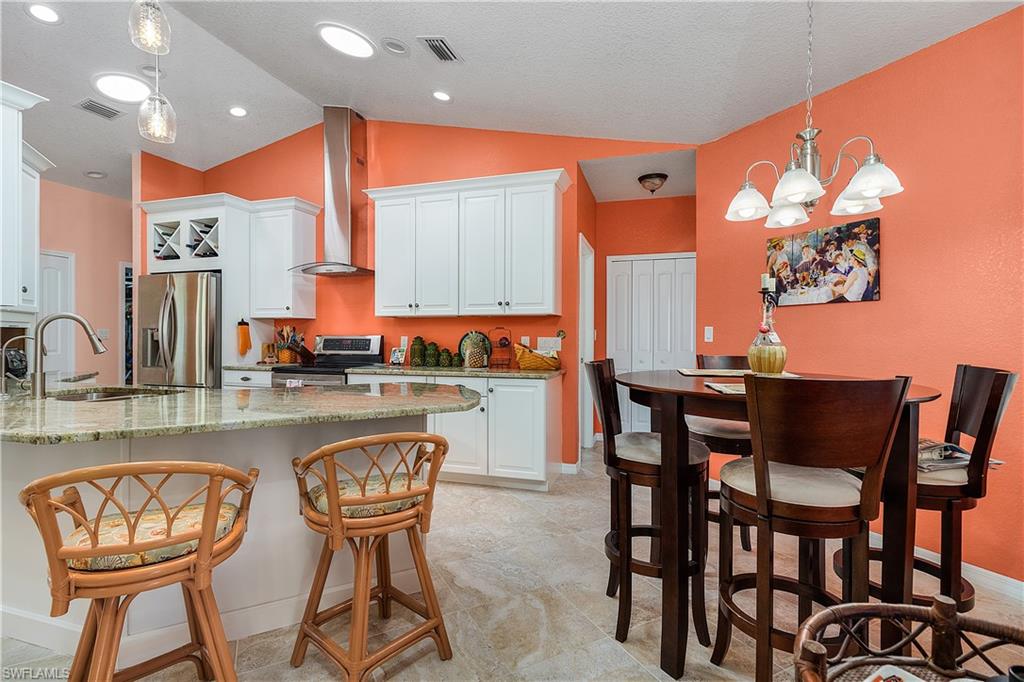 CHARLOTTE SHORES - Residential