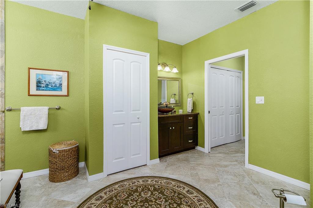 CHARLOTTE SHORES - Residential