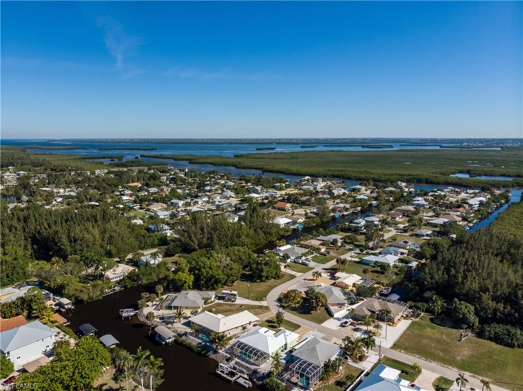 CHARLOTTE SHORES - Residential