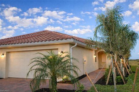2681 Vine AVE NAPLES FL 34120