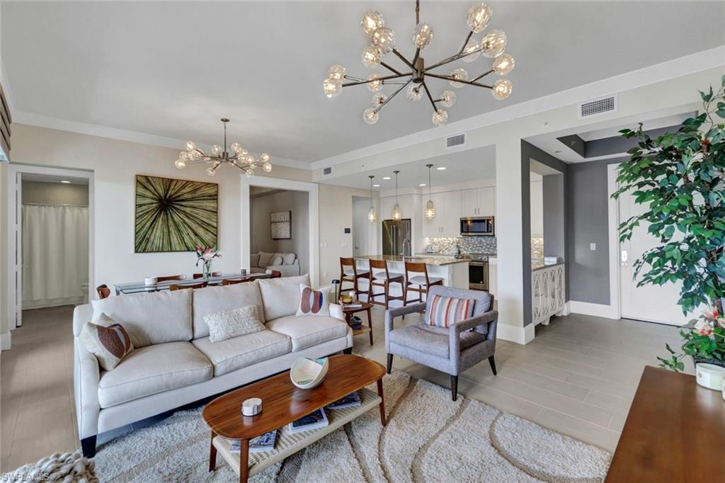 NAPLES SQUARE - Residential Lease