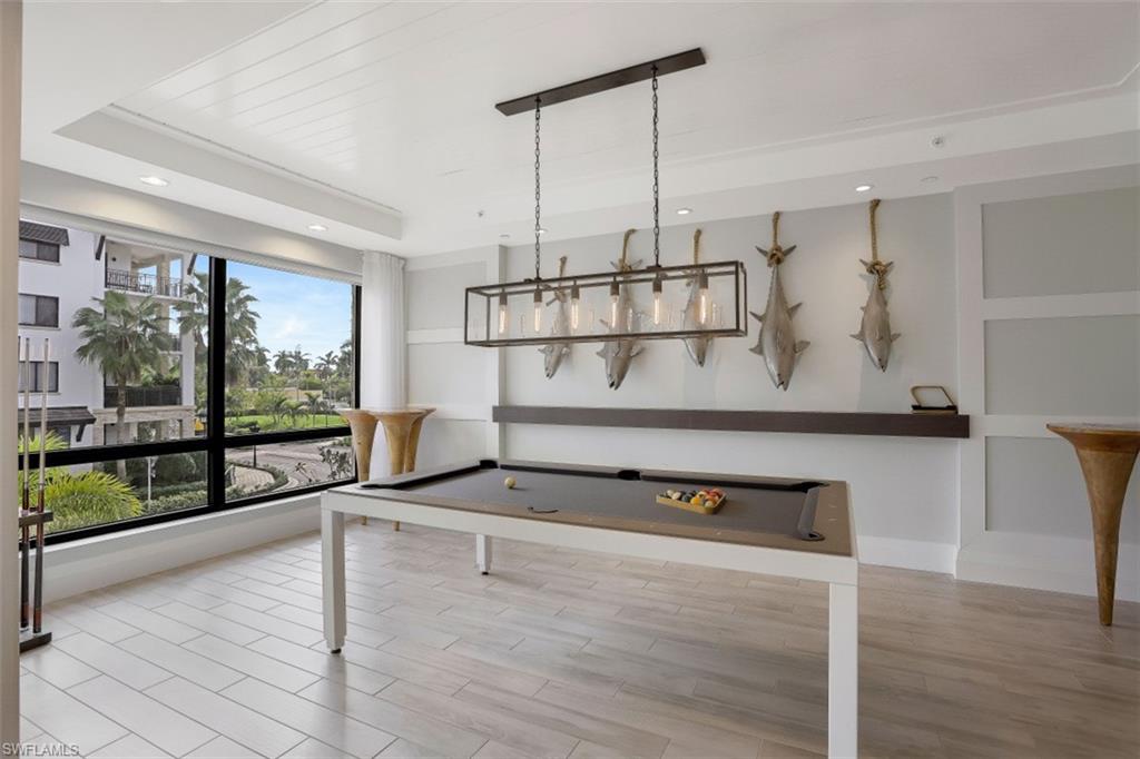 NAPLES SQUARE - Residential Lease